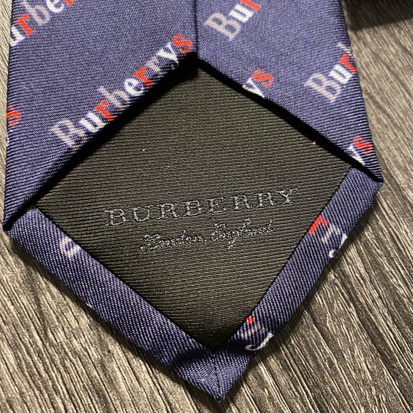 NWT Authentic Burberry Tie Men’s Manston Heritage Necktie w/Burberrys Logo Navy - Picture 9 of 15